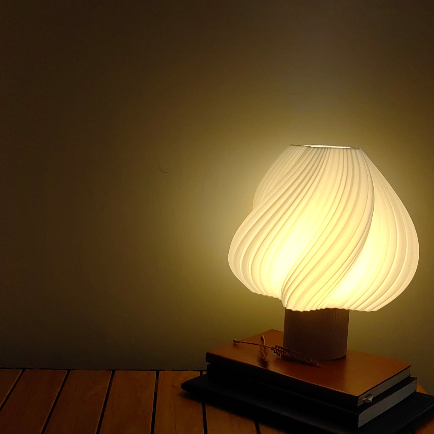 Soft Serve Lamp Portable,SOFT SERVE LAMP, wavy lamp, ice cream lamp, home decor,table lamp,lamp