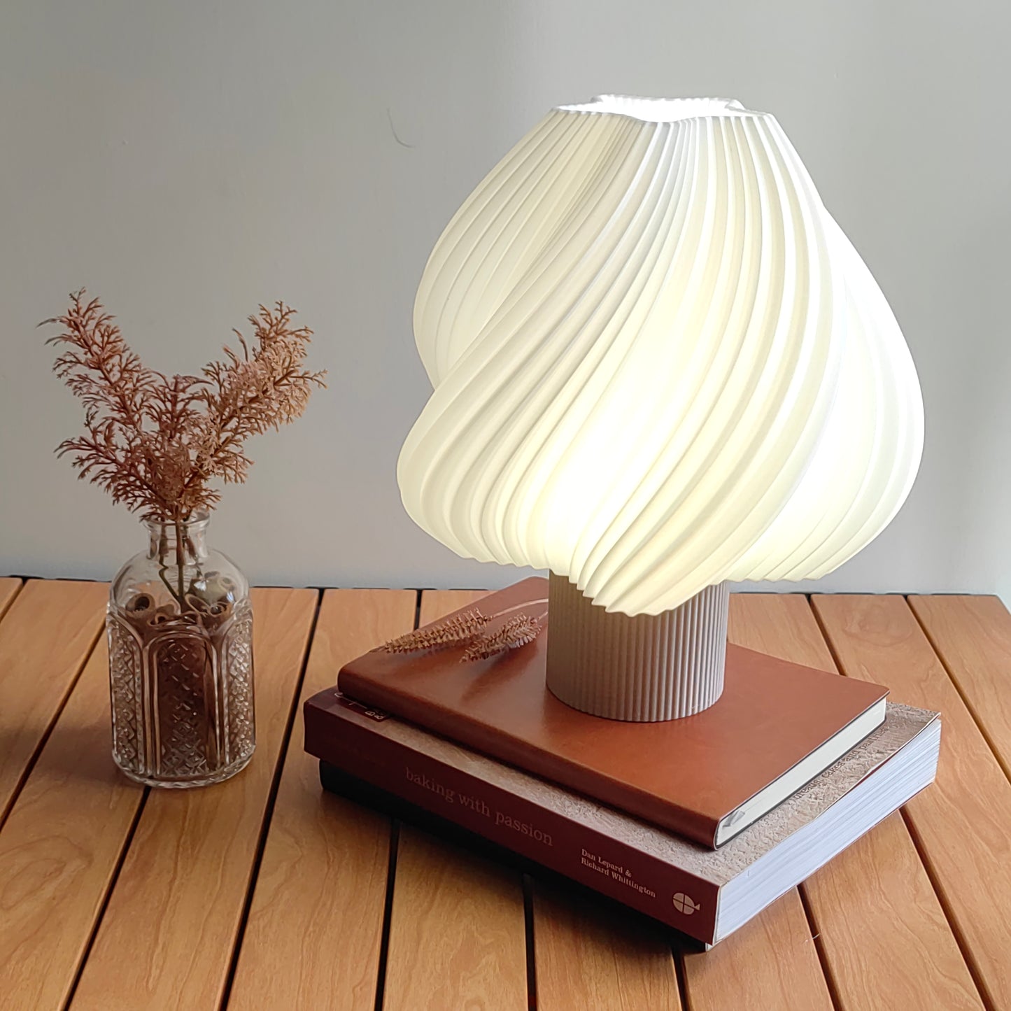 Soft Serve Lamp Portable,SOFT SERVE LAMP, wavy lamp, ice cream lamp, home decor,table lamp,lamp