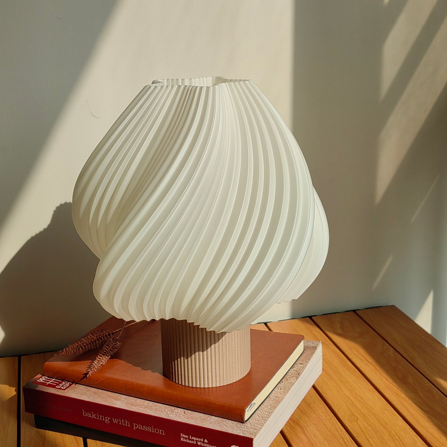 Soft Serve Lamp Portable,SOFT SERVE LAMP, wavy lamp, ice cream lamp, home decor,table lamp,lamp