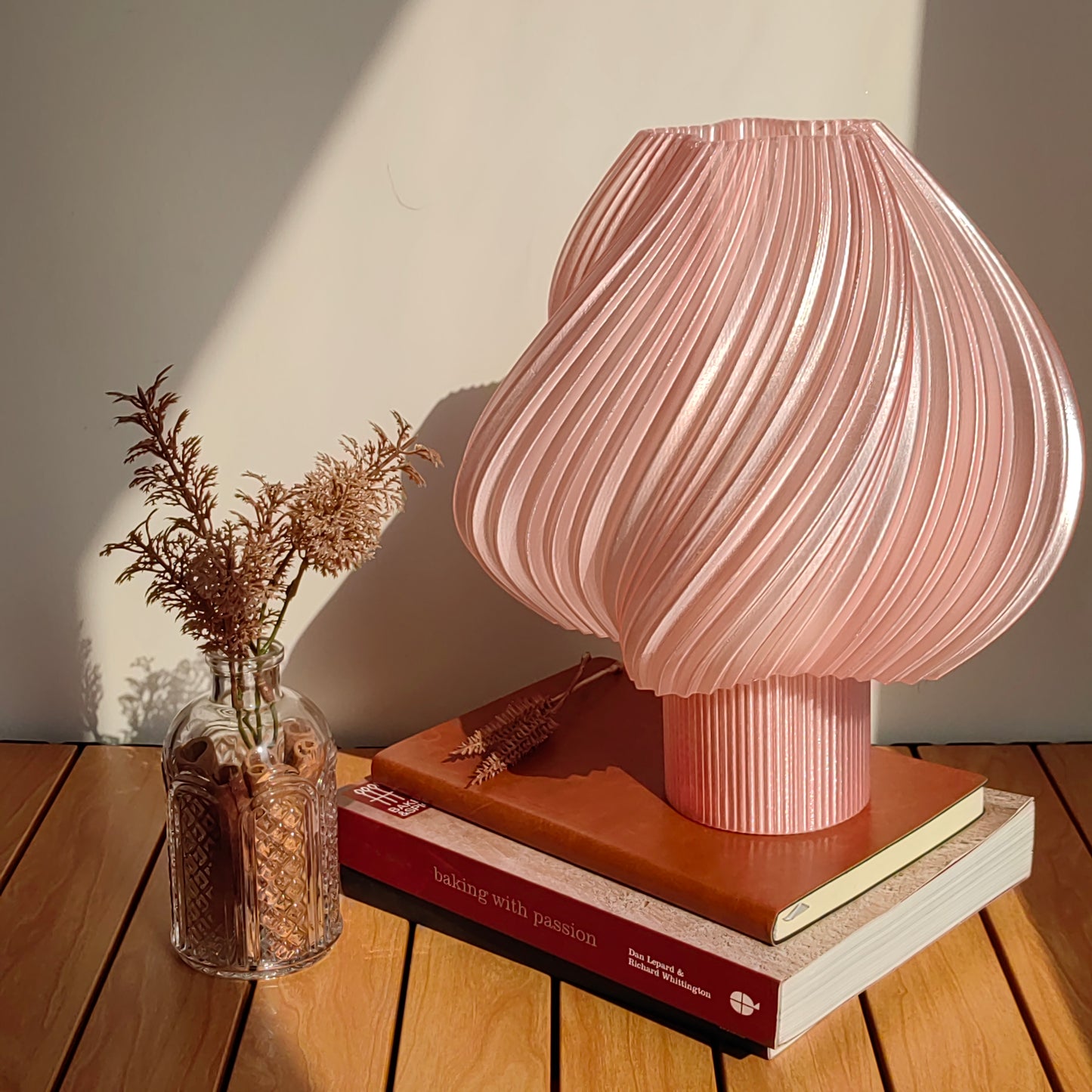 Soft Serve Lamp Portable,SOFT SERVE LAMP, wavy lamp, ice cream lamp, home decor,table lamp,lamp, pink