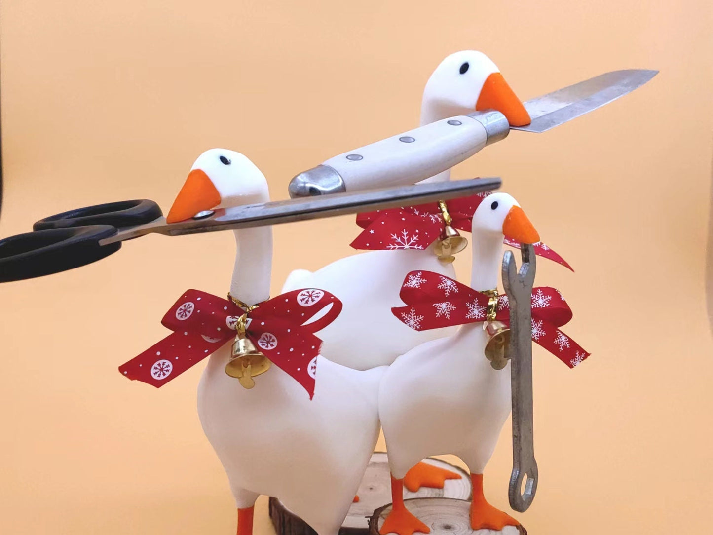 Untitled Goose Key Holder Magnetic Holder With Base | Housewarming Gift (3D Printed)