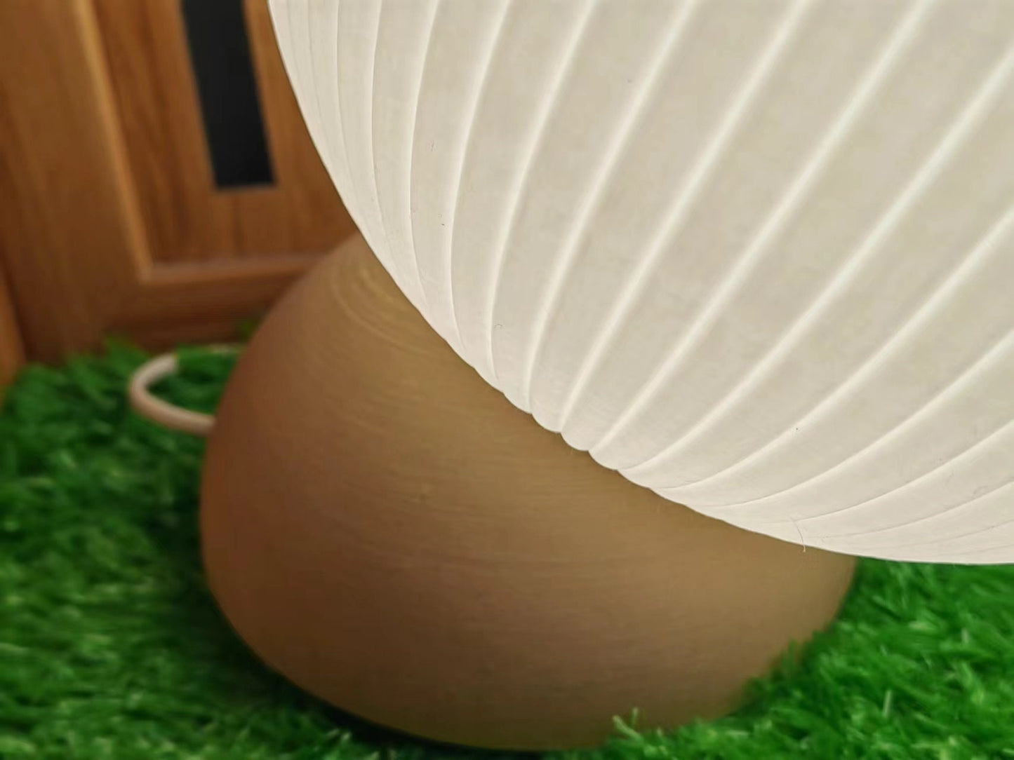 Cantilever - Spirited Off-Center Table Light