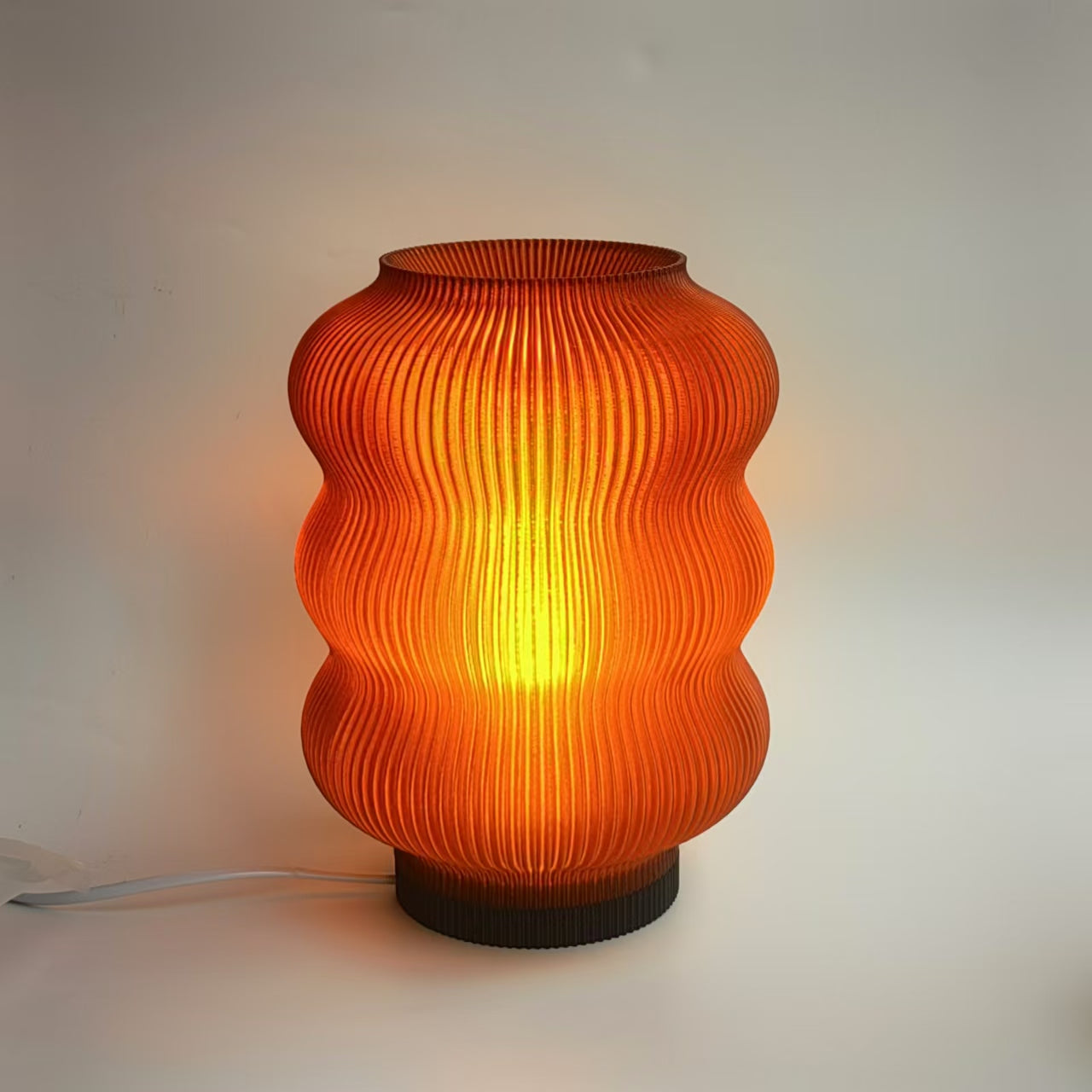 Elegant Eco Table Lamp – Sustainable Mood Lighting – Soft Glow Bedside Light – Crafted from Recycled Plastic – Perfect Housewarming Gift