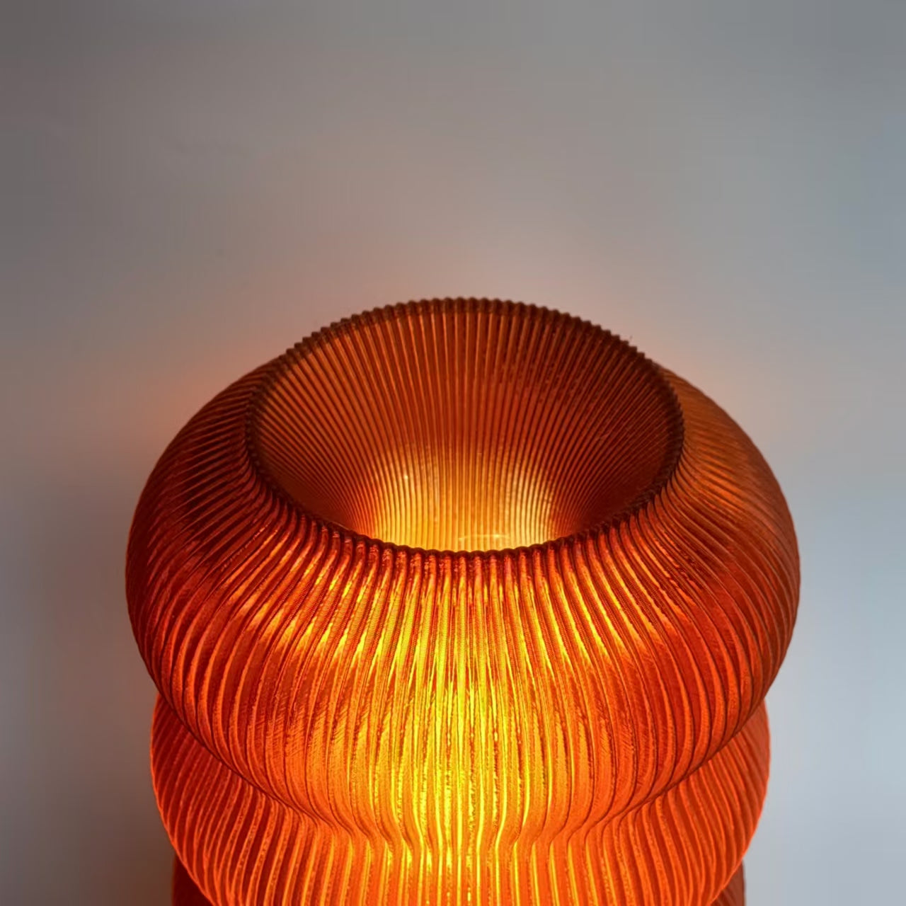 Elegant Eco Table Lamp – Sustainable Mood Lighting – Soft Glow Bedside Light – Crafted from Recycled Plastic – Perfect Housewarming Gift