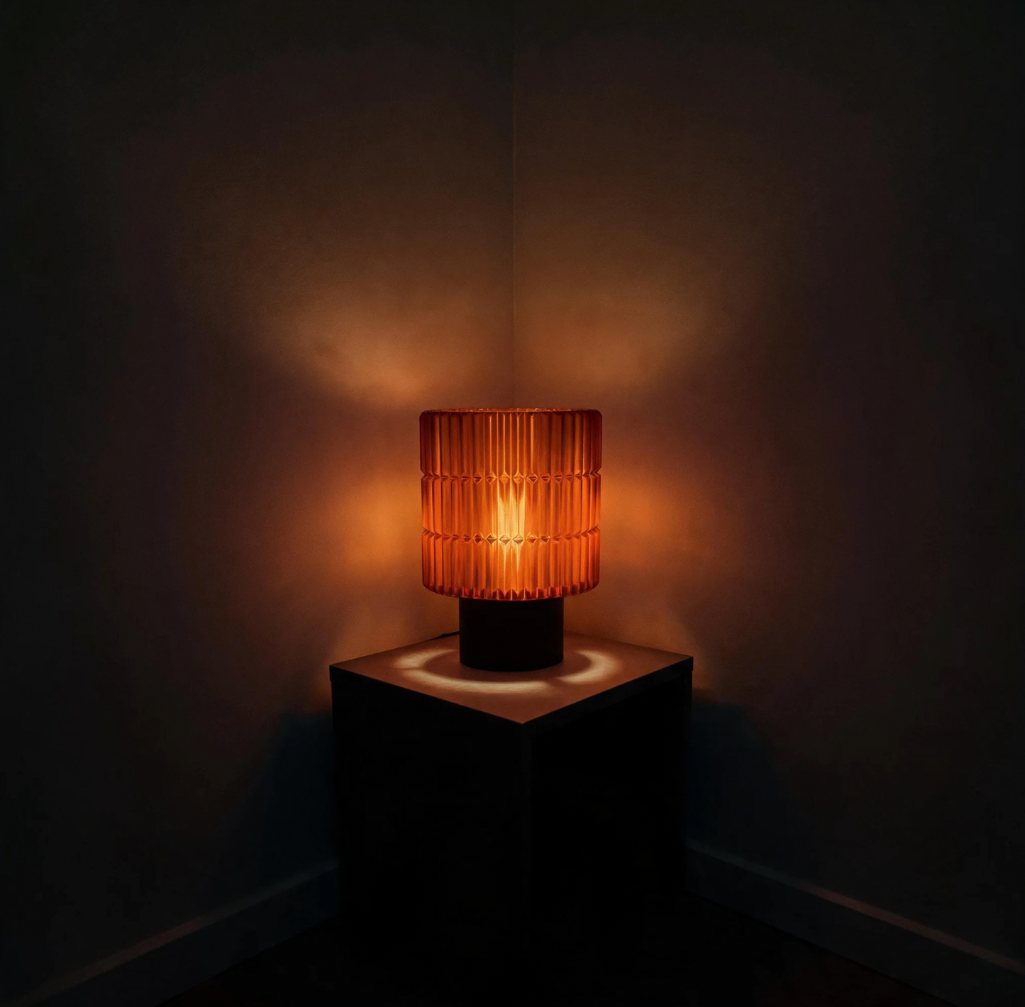 Vintage Sunset Table Lamp — Warm Ambient Light