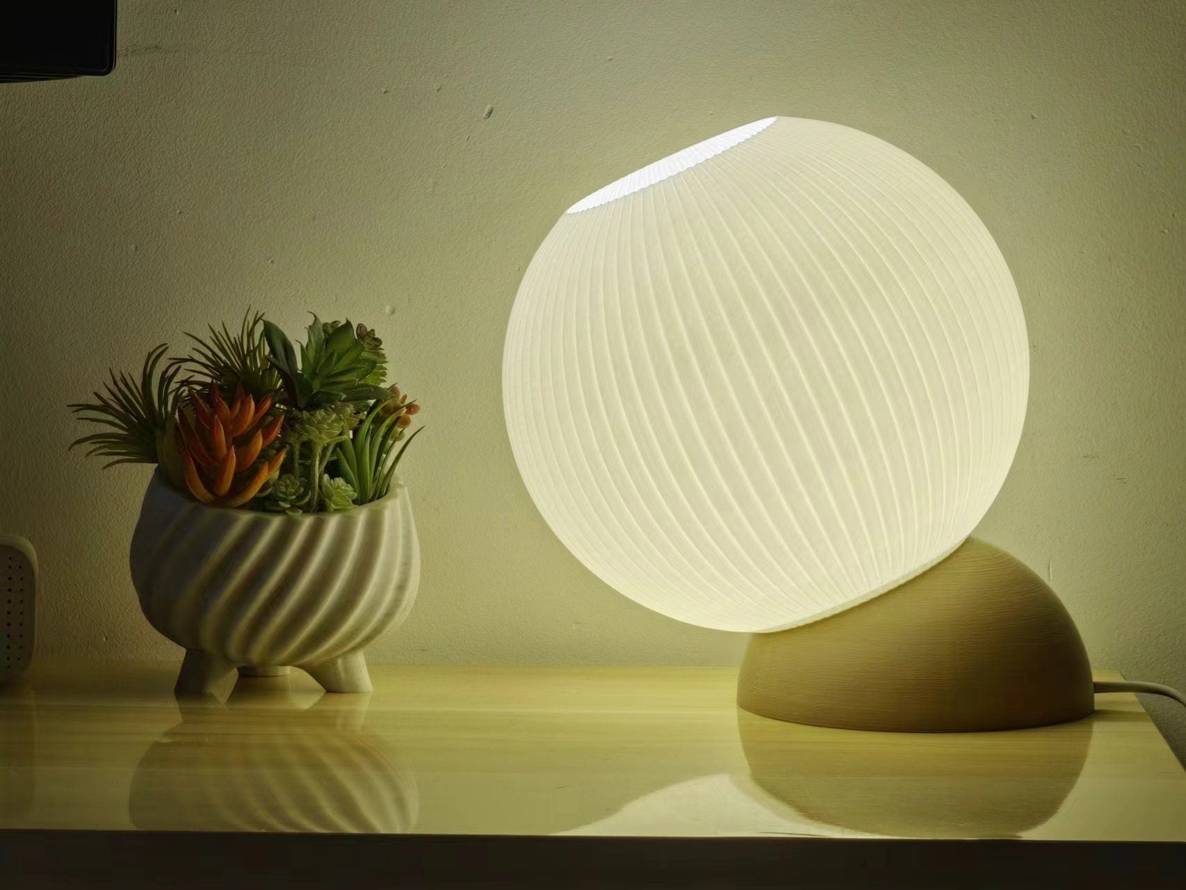 Center Table Light Cantilever - Spirited Off-Center Table Light – Lampied Home